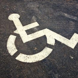 Normes d'accessibilité aux personnes handicapées