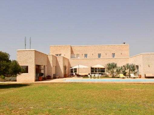 villa contemporaine, piscine, à qls Kms d'Essaouira