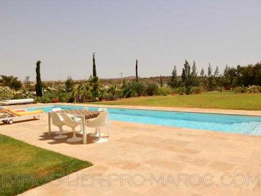 villa contemporaine, piscine, à qls Kms d'Essaouira
