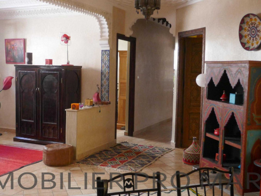 Spacieux appartement meublé 2 chambres à Raounak
