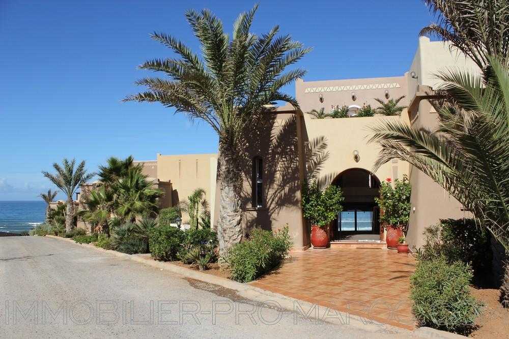 Villa 6 chambres 300m² en vente à Agadir ref 6478