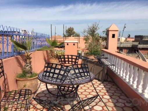 Charmant riad d'habitation sur 3 étage-5mn de la place Jemaa El Fna