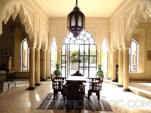 Villa de caractère dans domaine golfique