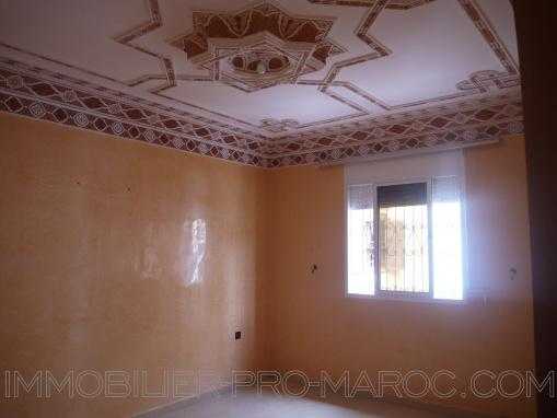 Appartement 1ér étage non meublé, au quartier Borj
