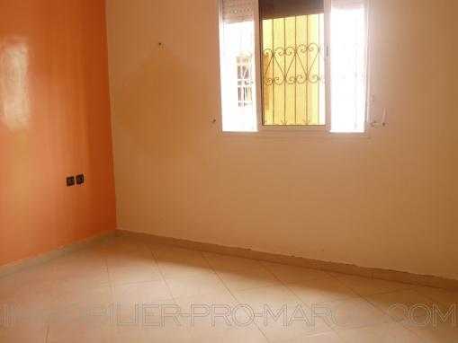 Appartement 1ér étage non meublé, au quartier Borj