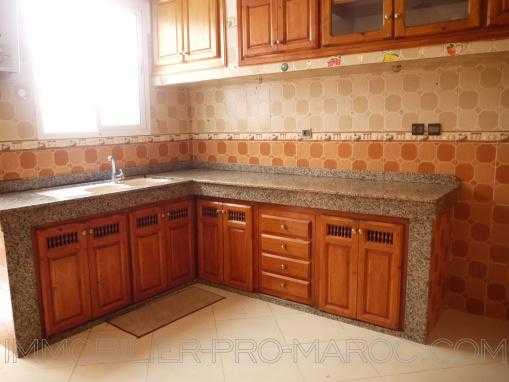 Appartement 1ér étage non meublé, au quartier Borj