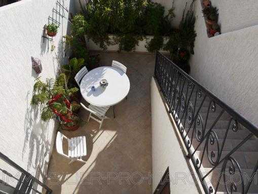 RARE: Appartement TERRASSE meublé dans un quartier calme