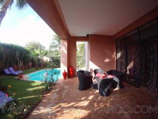 Villa Amelkis face Golf