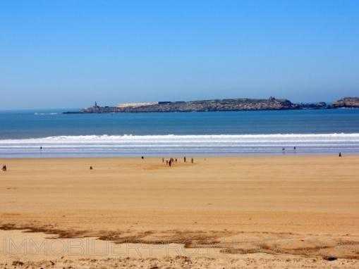 appartements et locaux dans immeuble de standing 1ère ligne plage d'Essaouira