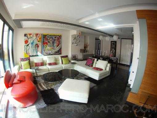 Luxueux appartement de trois chambres
