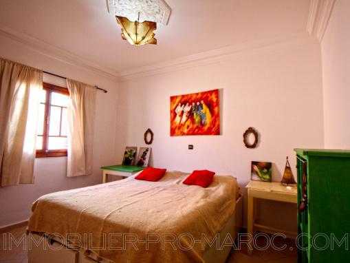 PRIX EN BAISSE! coquet appartement 2éme étage, meublé et avec 2 façades