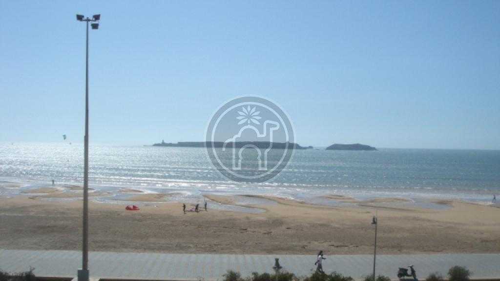 terrain de 3159m2 en première ligne; zone R+3, à Essaouira