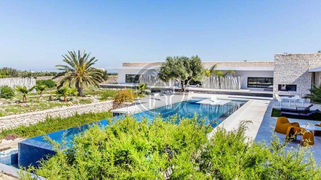 Maison d'architecte, avec piscine, à 14 Kms d'Essaouira