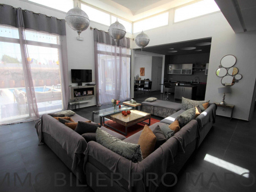 RAVISSANTE VILLA DE PLAIN PIED A SEULEMENT QLS MIN D'ESSAOUIRA