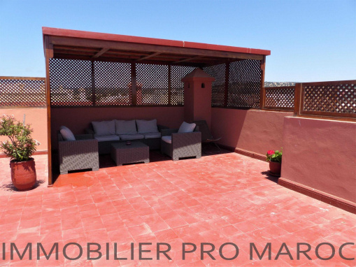 SUPERBE APPARTEMENT MEUBLÉ AVEC TERRASSE