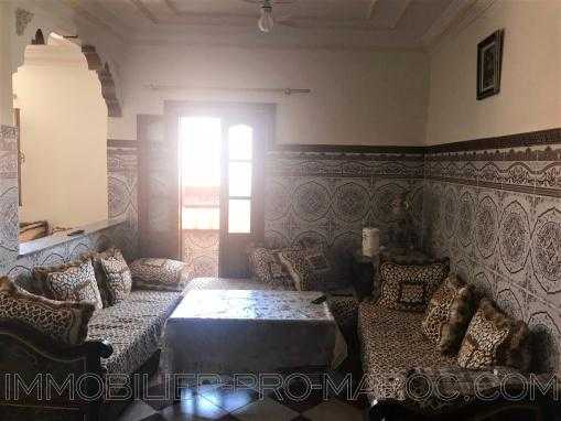 BEL IMMEUBLE , 5 CHAMBRES,TERRASSE