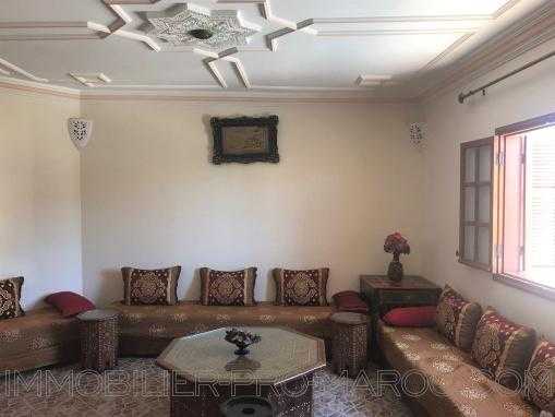 BEL IMMEUBLE , 5 CHAMBRES,TERRASSE