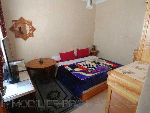 studio meublé, terrasse attenante privative