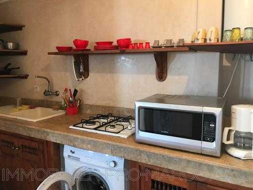 MAGNIFIQUE IMMEUBLE DE 4 LOGEMENTS AVEC SNACK NON MEUBLÉ
