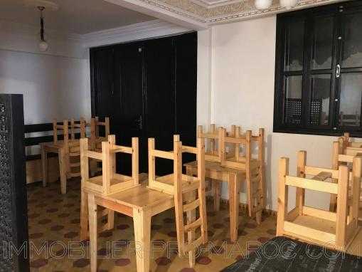 MAGNIFIQUE IMMEUBLE DE 4 LOGEMENTS AVEC SNACK NON MEUBLÉ