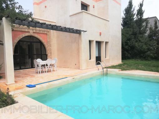 RAVISSANTE VILLA 3 CHAMBRES AVEC PISCINE A QLQS MIN D'ESSAOUIRA