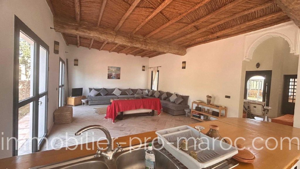 CHARMANTE MAISON AVEC PISCINE COUVERTE A 8 KM D\'ESSAOUIRA