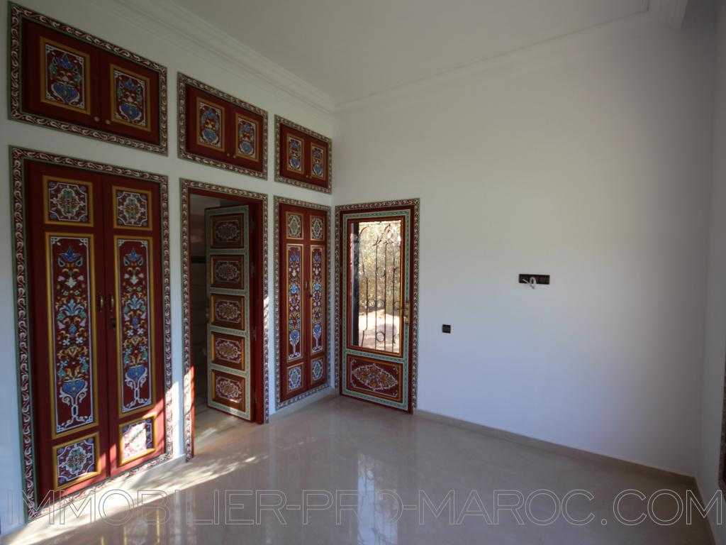 Villa Surface du Terrain 2 600 m²