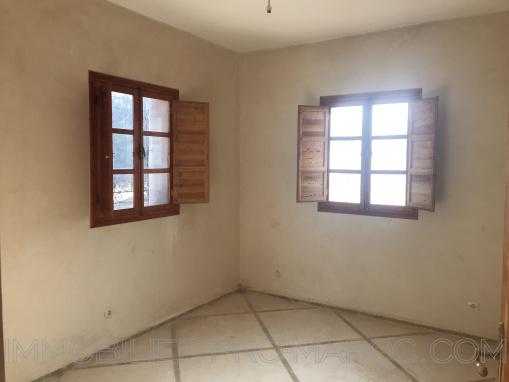 VILLA SUR 1.5 H POSSIBILITÉ 200 M² SUPPLÉMENTAIRE