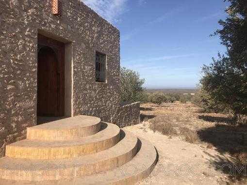 VILLA SUR 1.5 H POSSIBILITÉ 200 M² SUPPLÉMENTAIRE