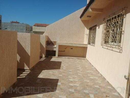 Spacieuse villa stratégiquement situé au quartier MOSTAKBAL