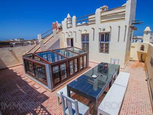Riad chaleureux de 6 chambres avec 2 terrasses dans la médina