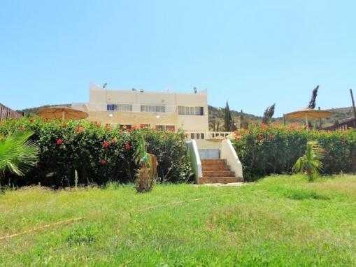 Villa meublée, vue mer, avec piscine à qlqs Kms d'Essaouira