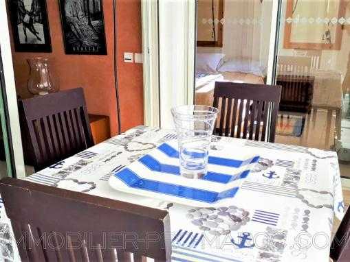 Bel appartement dans une résidence de standing , en bordure de la plage