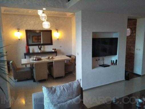 Appartement duplex dans une résidence de standing, bord de mer