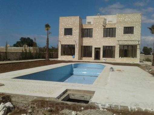 Belle villa non meublée, avec piscine, à 14 Kms d'Essaouira