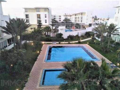 Appartement contemporain, bord de mer, dans une résidence de standing