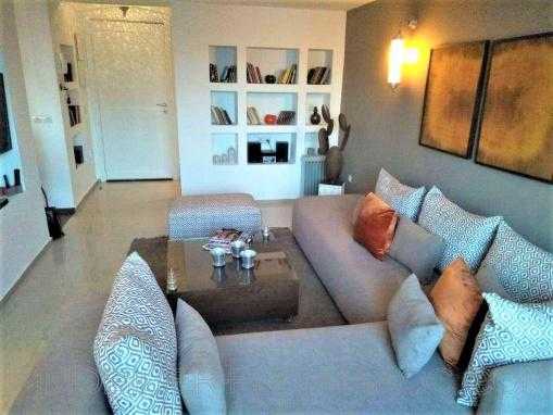 Appartement contemporain, bord de mer, dans une résidence de standing