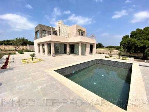 Splendide villa, neuve, vue dégagée sur la campagne et les arganiers