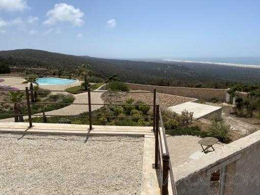 Superbe propriété de 5.5 hectares avec une vue féerique sur l'océan