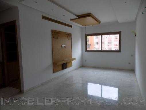 Pied a terre dans residence ultra chic.