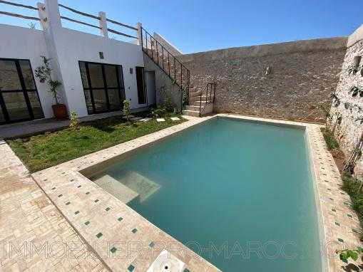 Coquette maison avec piscine en zone urbaine