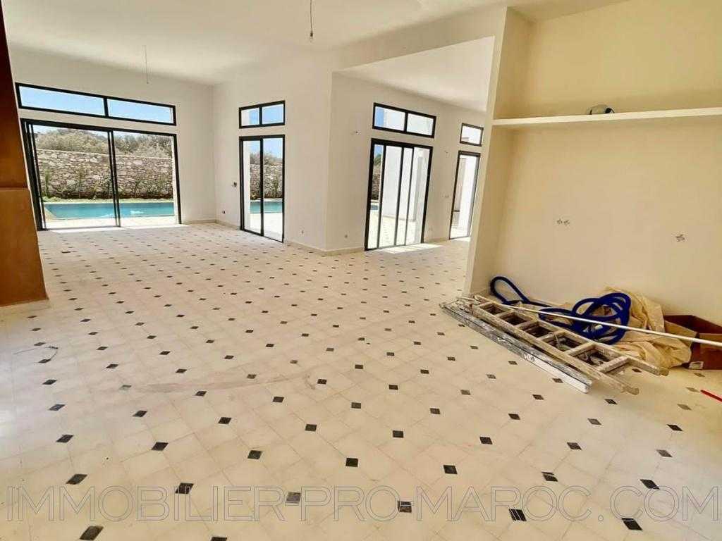 Villa Surface du Terrain 1 300 m²