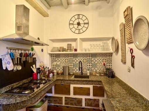 Riad 4 chambres extérieur à la médina.