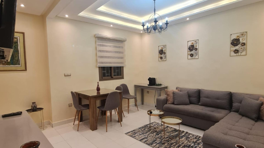 Appartement neuf , entièrement meublé et équipé à 50m de la plage