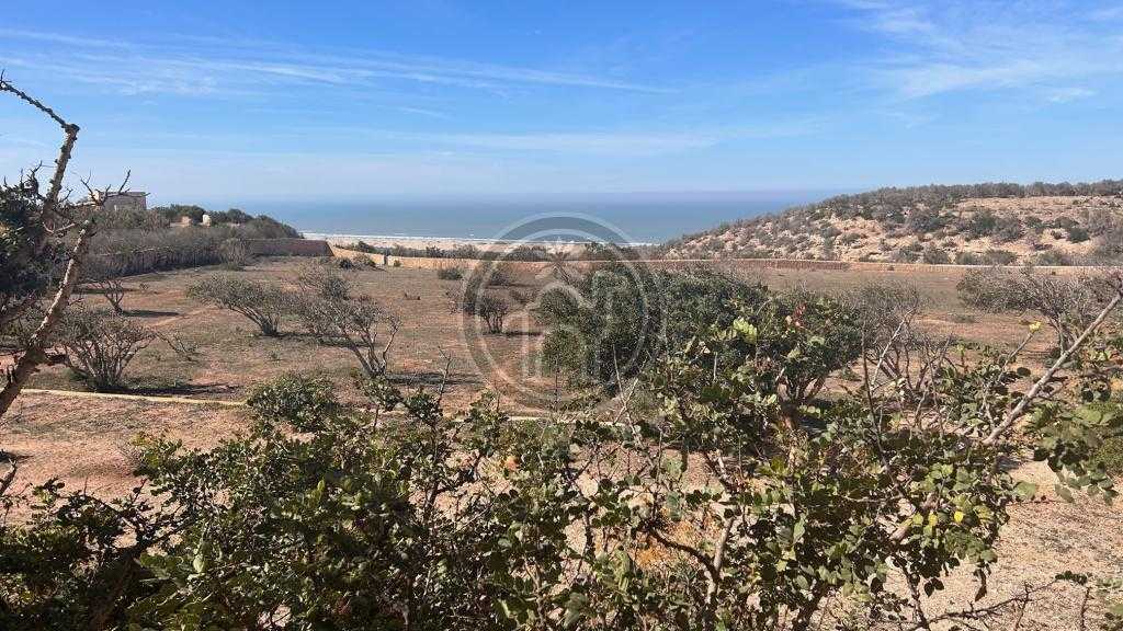 Maison de caractère, située en bord de mer, à seulement 14 kilomètres d\'Essaouira