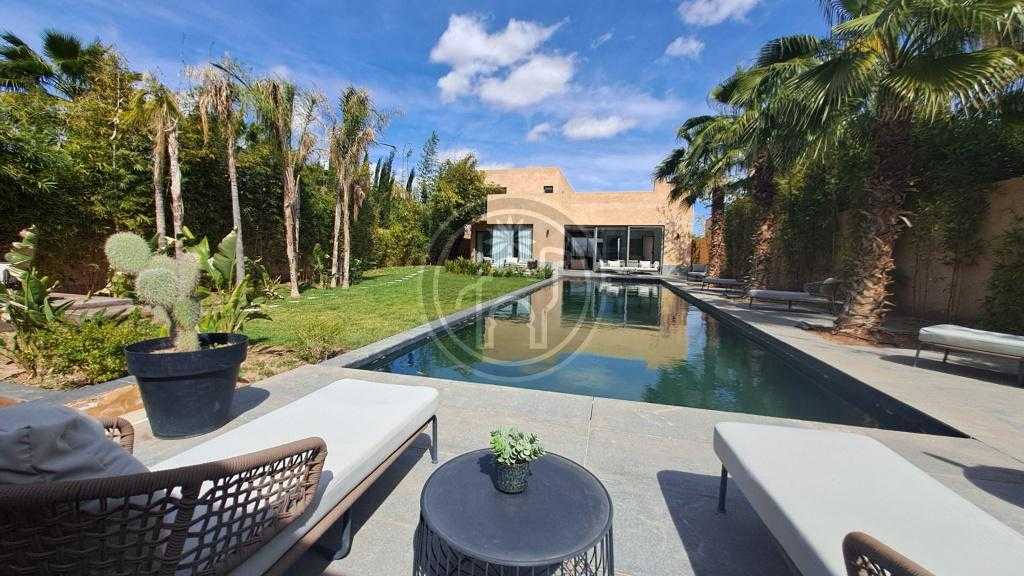Villa dans domaine privatif