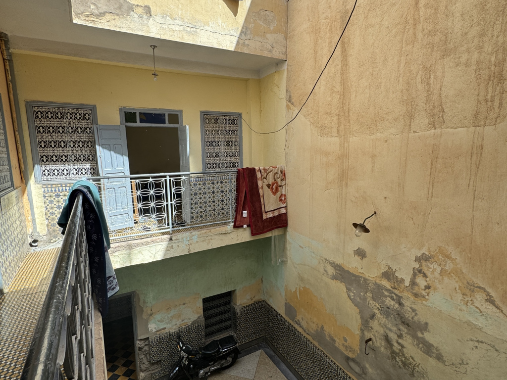 Riad Avantages Emplacement top à la Kasbah
Titré
Idéal projet Airbnb 3 à 4 chambres
