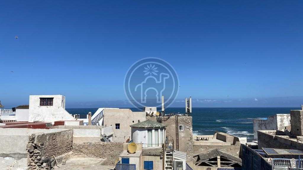 Somptueux riad vue mer, 6 chambres avec classement en maison d\'hotes .