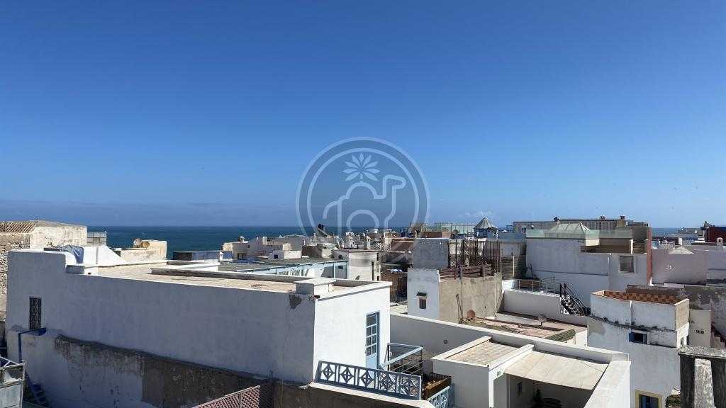 Somptueux riad vue mer, 6 chambres avec classement en maison d\'hotes .