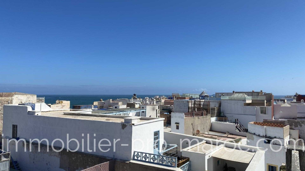 Somptueux riad vue mer, 6 chambres avec classement en maison d\'hotes .